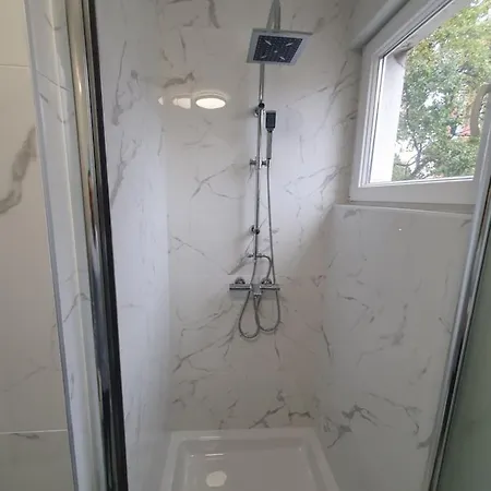 Apartment Exclusive - Self Check In Osijek Exterior photo